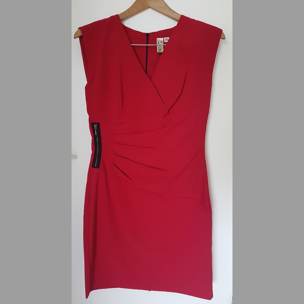 Red Dress/ Vestido Rojo sin mangas